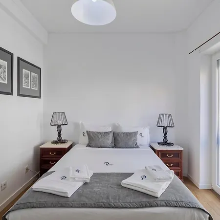 Lovely Sá - By Y Concept