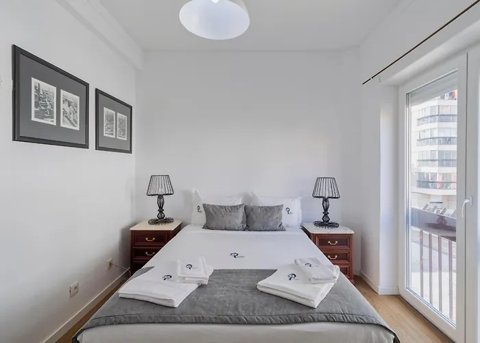 Lovely Sá - By Y Concept