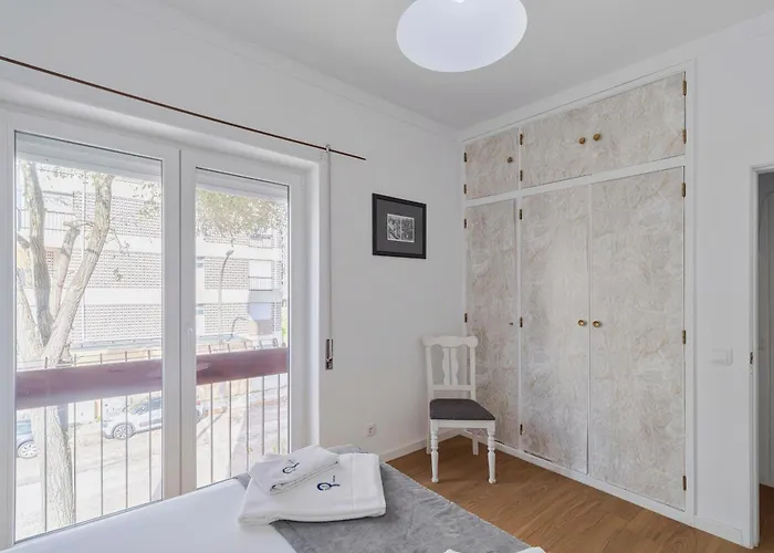 Lovely Sá - By Y Concept